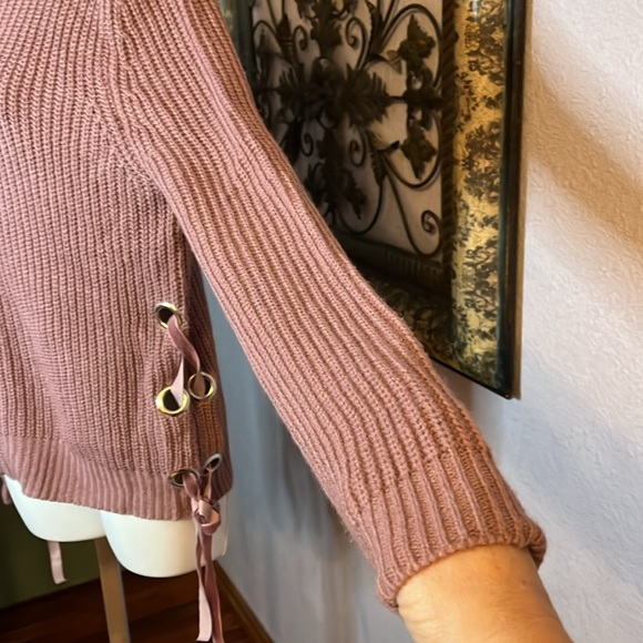 Adorable Allegro Gold rose colored zip up cardigan with lace up detailing Sz S - Picture 5 of 8